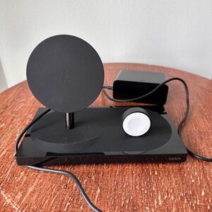 Belkin BOOST UP Special Edition Wireless Charging Dock iPhone Apple Watch Black